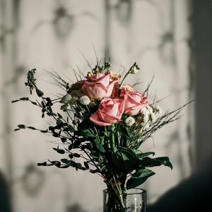 Preview wallpaper bouquet, roses, pink, flowers, vase