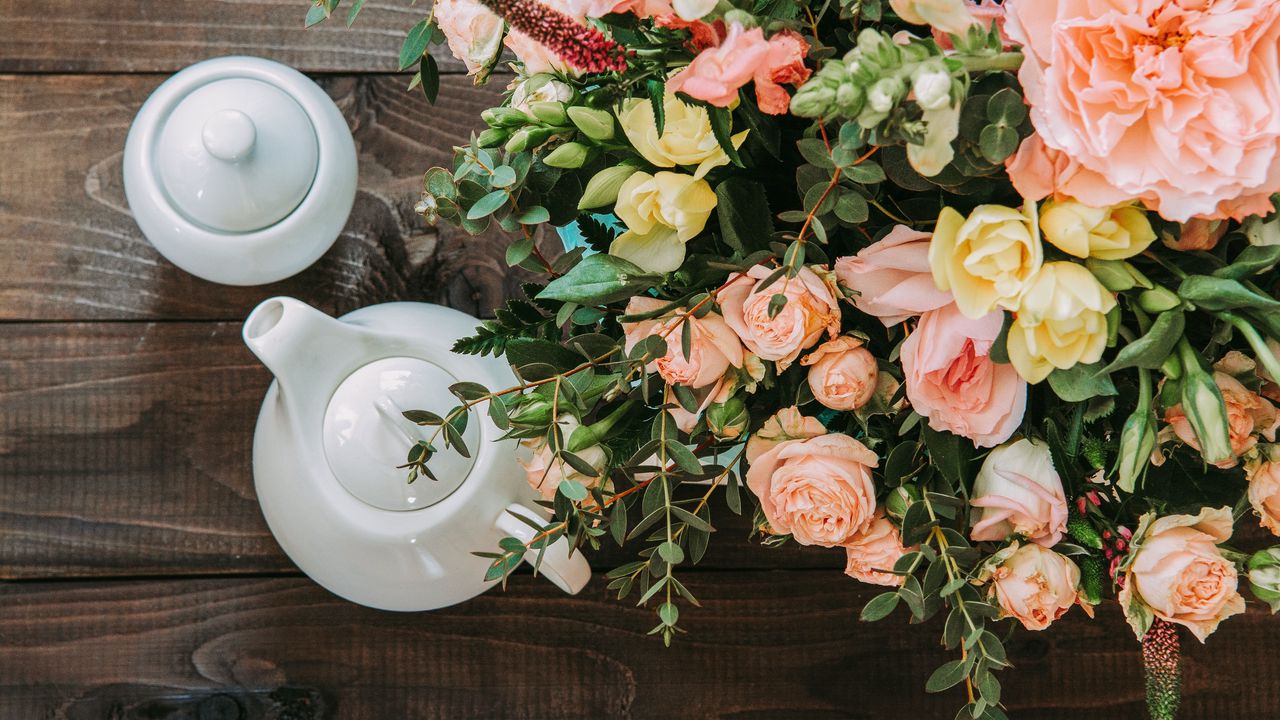 Wallpaper bouquet, tea, tea party