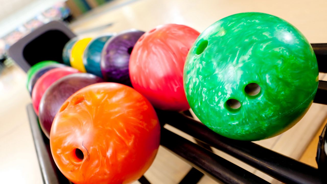 Wallpaper bowling, balls, rack