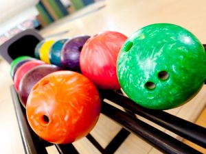 Preview wallpaper bowling, balls, rack