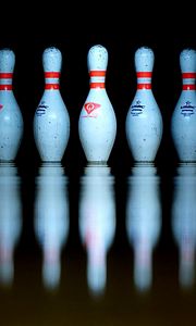 Preview wallpaper bowling pin, bowling, reflection, row
