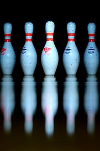 Preview wallpaper bowling pin, bowling, reflection, row