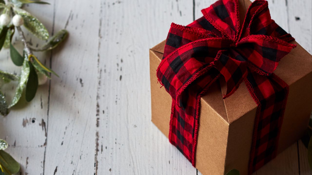 Wallpaper box, bow, branch, gift, christmas, new year