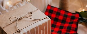 Preview wallpaper box, gift, shawl, garland, holiday