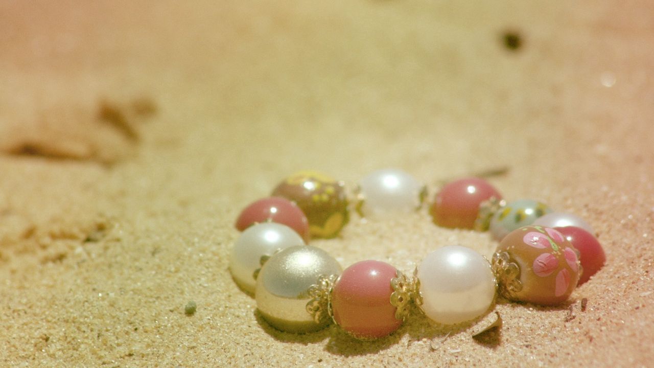 Wallpaper bracelet, jewelry, sand, light