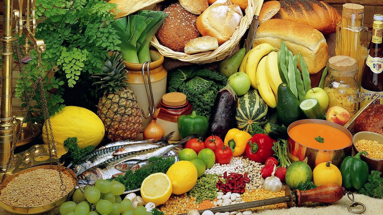 Wallpaper bread, vegetables, fruit, allsorts, fish, groats