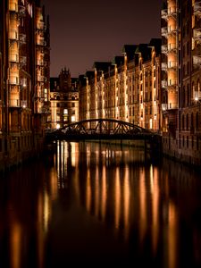 Preview wallpaper bridge, buildings, lights, night, water, reflection