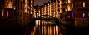 Preview wallpaper bridge, buildings, lights, night, water, reflection