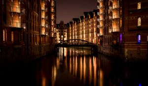Preview wallpaper bridge, buildings, lights, night, water, reflection