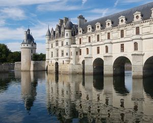 Preview wallpaper bridge, castle, attractions, river, reflection