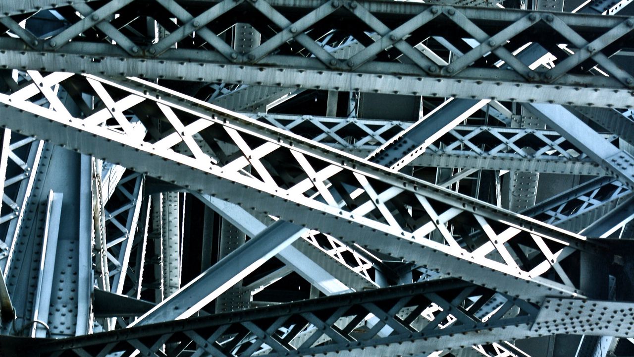 Wallpaper bridge, construction, metal, bottom view