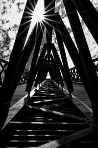 Preview wallpaper bridge, construction, sun, black and white