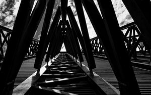 Preview wallpaper bridge, construction, sun, black and white