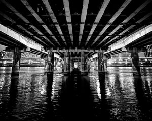 Preview wallpaper bridge, construction, water, black and white, dark