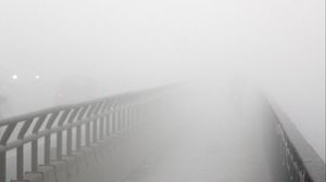 Preview wallpaper bridge, fog, bw