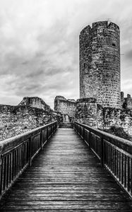 Preview wallpaper bridge, fortress, ruins, black and white