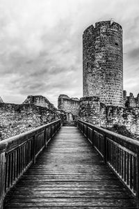 Preview wallpaper bridge, fortress, ruins, black and white