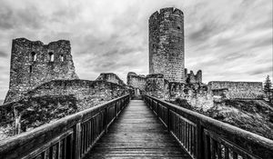 Preview wallpaper bridge, fortress, ruins, black and white