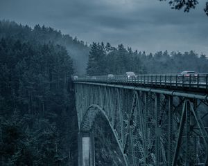 Preview wallpaper bridge, mountains, cars, evening