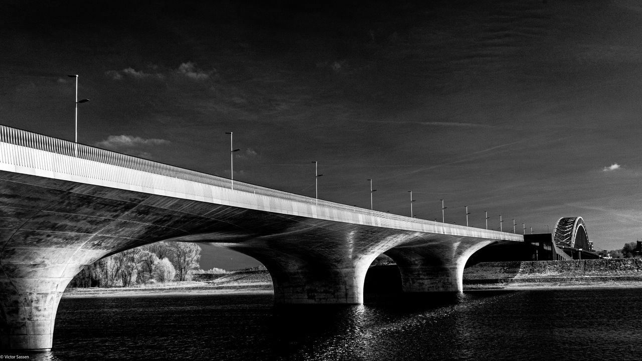 Wallpaper bridge, river, black and white, lights