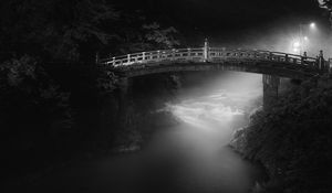 Preview wallpaper bridge, river, fog, black and white