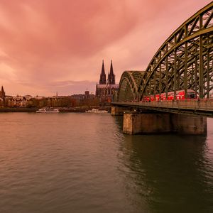 Preview wallpaper bridge, river, towers, buildings, boats