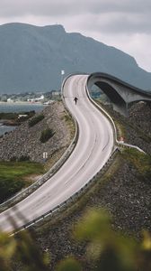 Preview wallpaper bridge, road, skater, slope