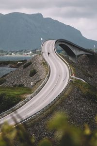 Preview wallpaper bridge, road, skater, slope