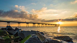 Preview wallpaper bridge, stones, rays