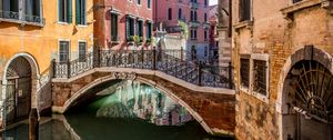 Preview wallpaper bridge, street, water, buildings, venice, italy