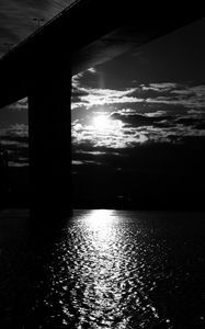 Preview wallpaper bridge, sun, bw, dark, river, reflection