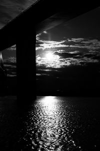 Preview wallpaper bridge, sun, bw, dark, river, reflection