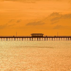 Preview wallpaper bridge, sunset, lens flare