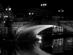 Preview wallpaper bridge, water, reflection, architecture, night, black and white, dark