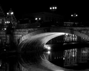 Preview wallpaper bridge, water, reflection, architecture, night, black and white, dark
