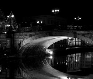 Preview wallpaper bridge, water, reflection, architecture, night, black and white, dark