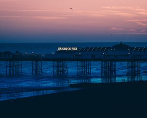 Preview wallpaper brighton, pier, beach, sunset, sea