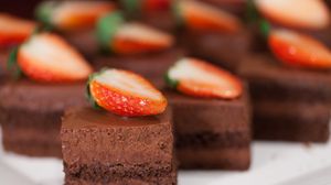 Preview wallpaper brownie, chocolate, strawberry, berries, dessert