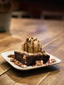 Preview wallpaper brownie, ice cream, watering, dessert