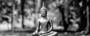 Preview wallpaper buddha, figurine, bw