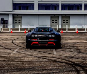 Preview wallpaper bugatti veyron, bugatti, sports car, rear view