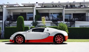 Preview wallpaper bugatti veyron supercar, white, red, hotel, bugatti