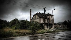 Preview wallpaper building, abandoned, grass, overcast, hdr