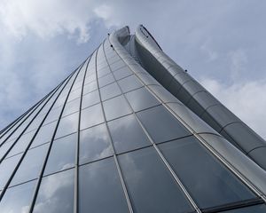 Preview wallpaper building, architecture, curve, windows, reflection, clouds