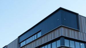 Preview wallpaper building, architecture, edges, sky
