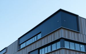 Preview wallpaper building, architecture, edges, sky