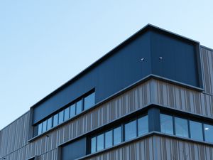 Preview wallpaper building, architecture, edges, sky