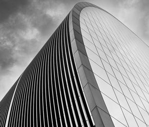 Preview wallpaper building, architecture, edges, facade, black and white