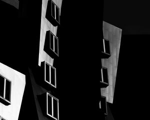 Preview wallpaper building, architecture, facade, bw, modern