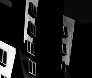 Preview wallpaper building, architecture, facade, bw, modern